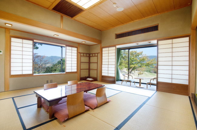 ゴルフ場 宿泊 ロッジ